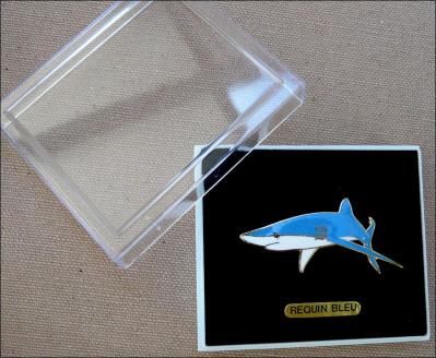 Jys requin bleu boitier