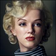 Marilyn sculpure