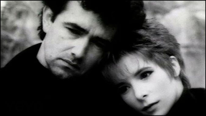 Mylene farmer regrets duo