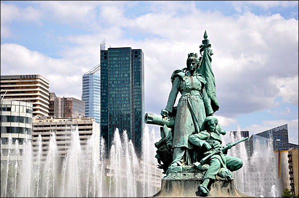 Statue de la defense de paris 1